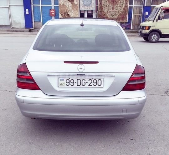 Mercedes E 220 2002, 268,433 km - 3.0 л - Bakı