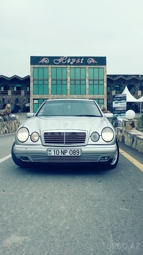 Mercedes E 230 1996, 285,000 km - 2.3 л - Bakı