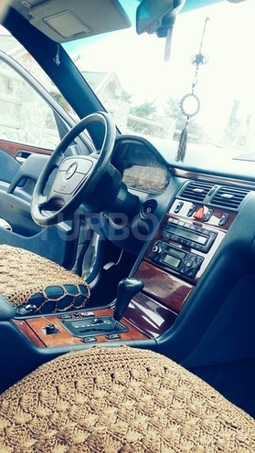 Mercedes E 230 1996, 285,000 km - 2.3 л - Bakı