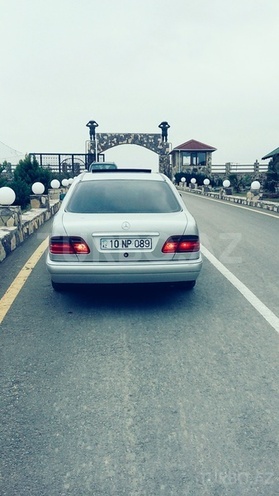 Mercedes E 230 1996, 285,000 km - 2.3 л - Bakı