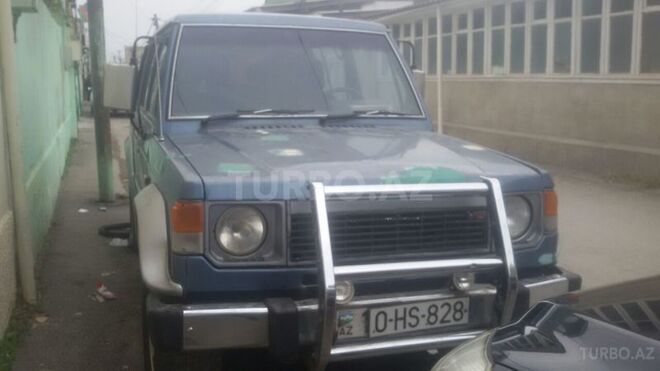 Mitsubishi Pajero 1990, 300,000 km - 3.0 l - Bakı