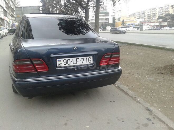 Mercedes E 200 1999, 398,000 km - 2.0 l - Bakı