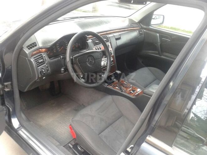 Mercedes E 200 1999, 398,000 km - 2.0 l - Bakı