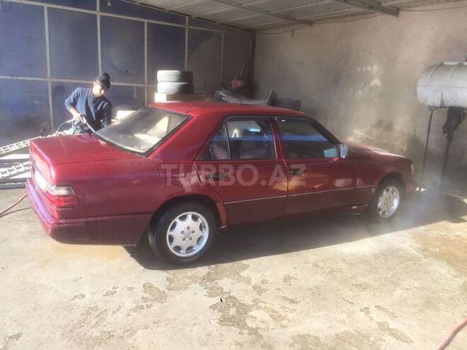 Mercedes E 230 1985, 300,000 km - 2.3 l - Bakı