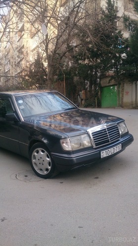 Mercedes E 230 1992, 214,000 km - 2.3 l - Bakı