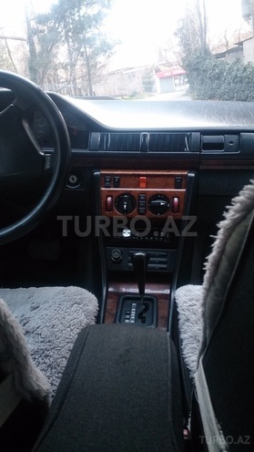 Mercedes E 230 1992, 214,000 km - 2.3 l - Bakı