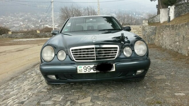 Mercedes E 200 2000, 258,000 km - 2.0 л - Şəki