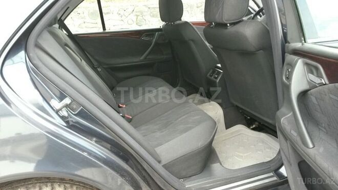 Mercedes E 200 2000, 258,000 km - 2.0 л - Şəki