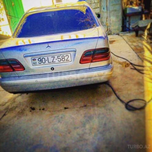 Mercedes E 220 1998, 223,000 km - 2.2 l - Bakı