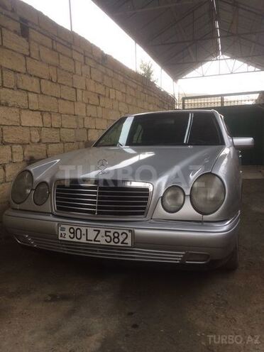 Mercedes E 220 1998, 223,000 km - 2.2 l - Bakı