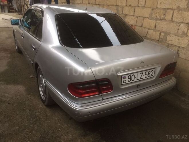 Mercedes E 220 1998, 223,000 km - 2.2 l - Bakı