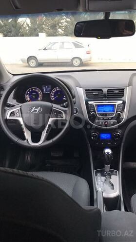 Hyundai Accent 2012, 75,000 km - 1.6 л - Bakı