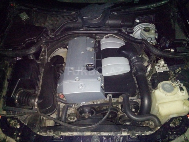 Mercedes E 200 2001, 270,900 km - 2.0 l - Bakı