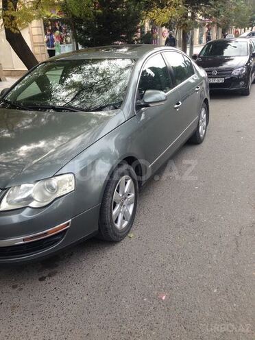 Volkswagen Passat 2006, 156,000 km - 2.0 l - Bakı