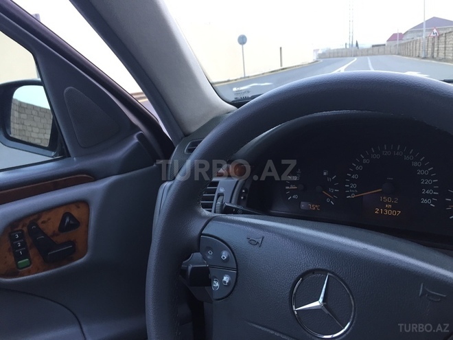 Mercedes E 240 2002, 212,000 km - 2.6 l - Bakı