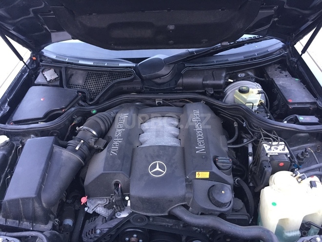 Mercedes E 240 2002, 212,000 km - 2.6 l - Bakı