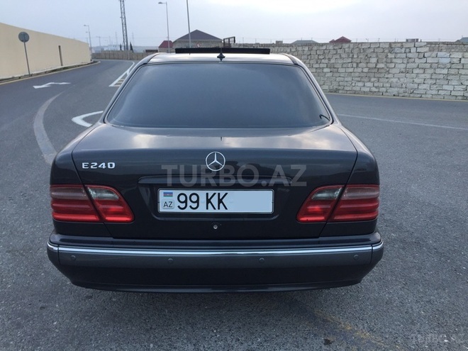 Mercedes E 240 2002, 212,000 km - 2.6 l - Bakı