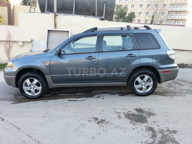 Mitsubishi Outlander 2003, 159,000 km - 2.4 л - Bakı