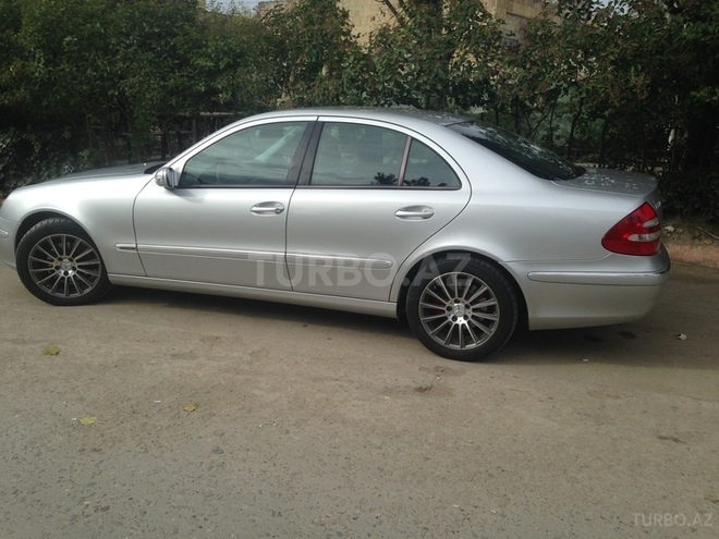Mercedes E 270 2002, 230,080 km - 2.7 l - Bakı