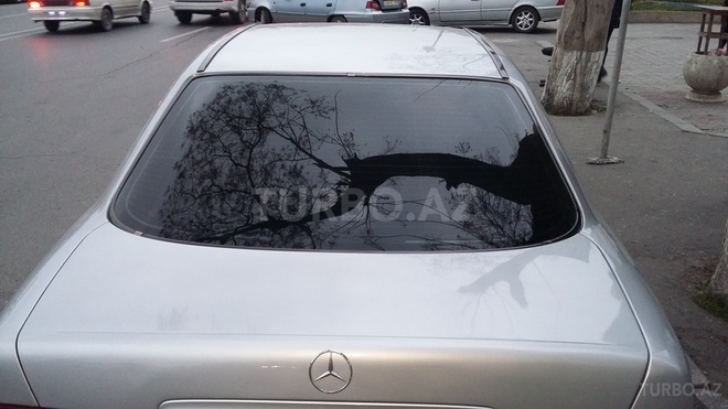 Mercedes E 200 1999, 278,000 km - 2.0 l - Bakı