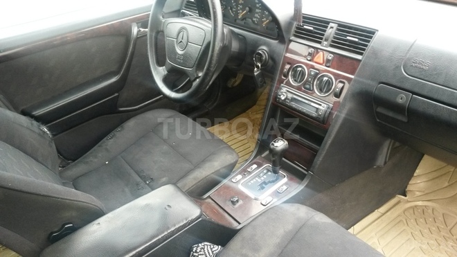 Mercedes C 180 1997, 268,000 km - 1.8 l - Sumqayıt