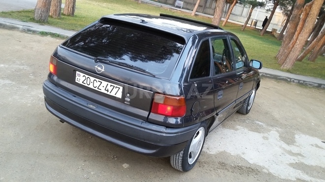 Opel Astra 1995, 265,000 km - 1.6 l - Bakı