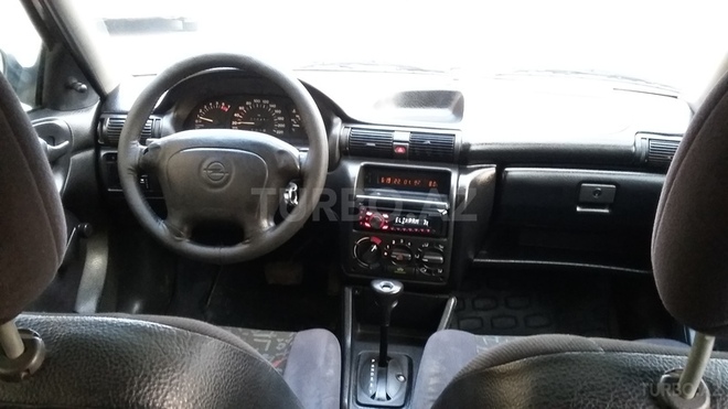 Opel Astra 1995, 265,000 km - 1.6 l - Bakı