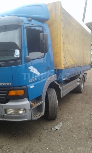 Mercedes Atego 1223 2001, 483,273 km - 6.3 л - Lənkəran