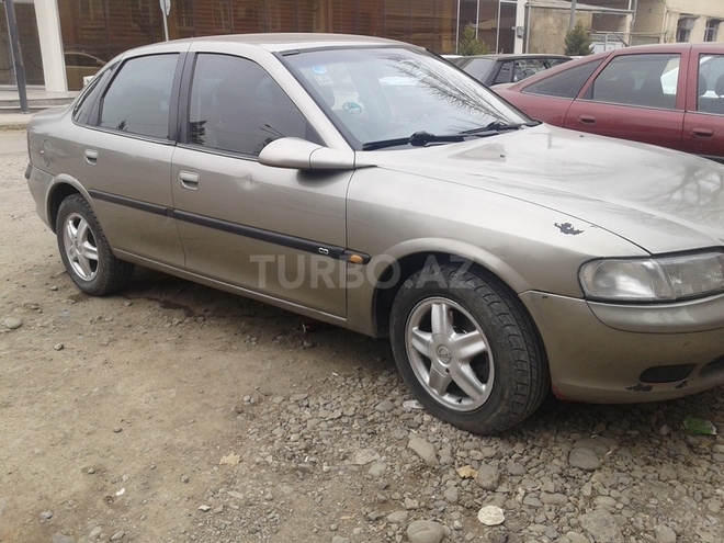 Opel Vectra 1996, 300,000 km - 2.0 л - Gəncə