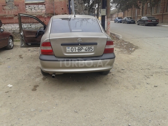 Opel Vectra 1996, 300,000 km - 2.0 л - Gəncə