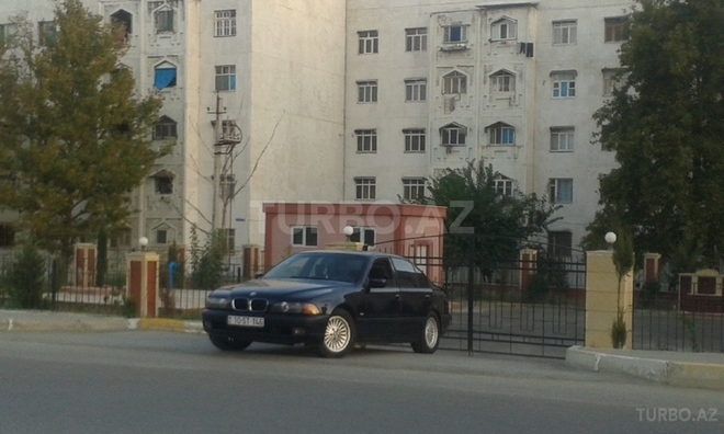 BMW 528 1997, 219,000 km - 2.8 l - Mingəçevir