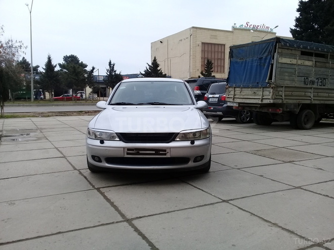 Opel Vectra 1999, 241,000 km - 2.0 л - Sumqayıt