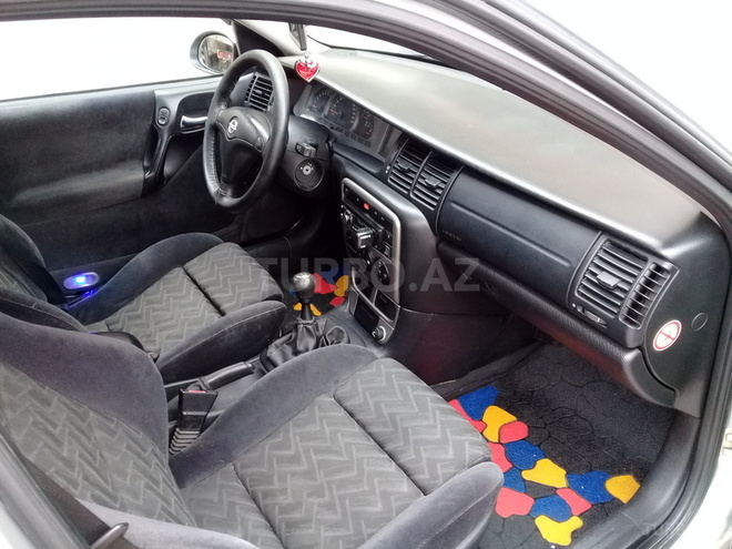 Opel Vectra 1999, 241,000 km - 2.0 л - Sumqayıt