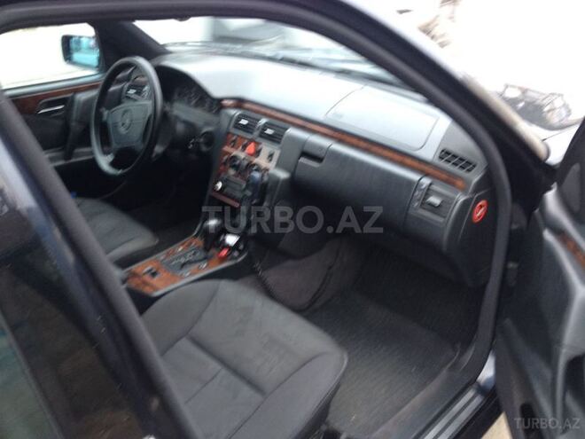 Mercedes E 240 1998, 254,167 km - 2.4 l - Bakı