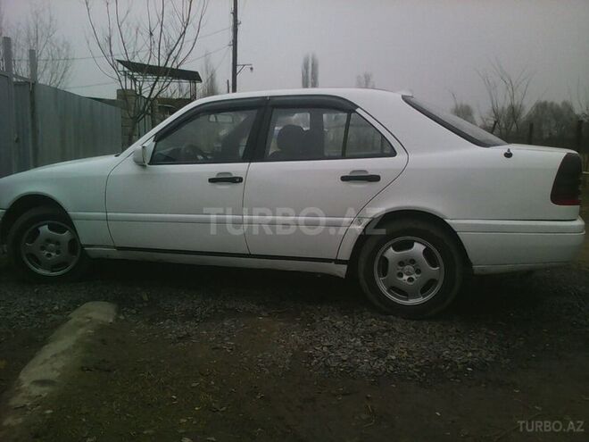 Mercedes A 200 1993, 443,437 km - 0.2 l - Saatlı