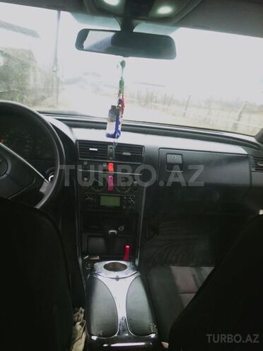 Mercedes A 200 1993, 443,437 km - 0.2 l - Saatlı