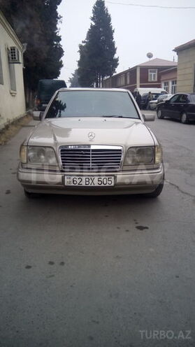 Mercedes E 200 1994, 270,000 km - 2.0 l - Balakən