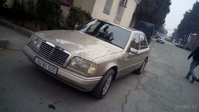 Mercedes E 200 1994, 270,000 km - 2.0 l - Balakən