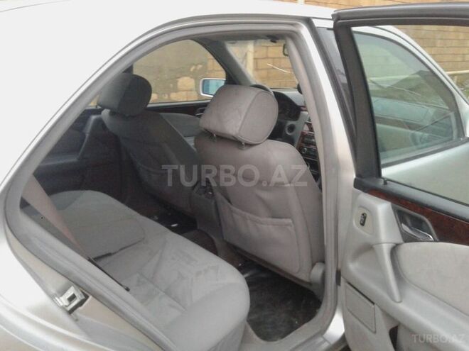 Mercedes E 240 1998, 275,000 km - 2.4 l - Bakı