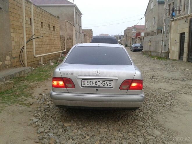 Mercedes E 240 1998, 275,000 km - 2.4 l - Bakı