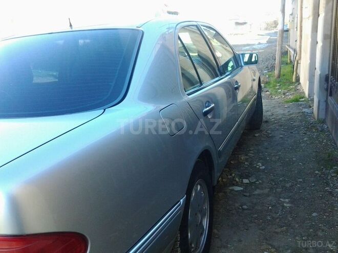 Mercedes E 240 1998, 275,000 km - 2.4 l - Bakı