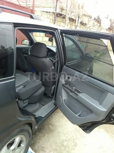 Kia Carens 2004, 174,000 km - 2.0 l - Bakı
