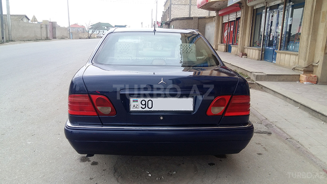 Mercedes E 200 1997, 320,000 km - 2.0 l - Sumqayıt