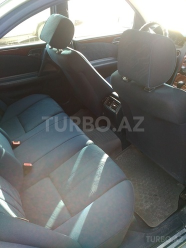 Mercedes E 220 1999, 195,000 km - 2.2 l - Bakı