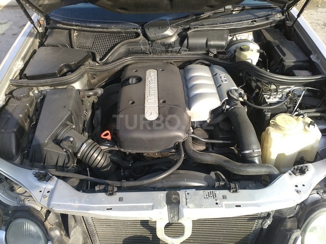 Mercedes E 220 1999, 195,000 km - 2.2 l - Bakı