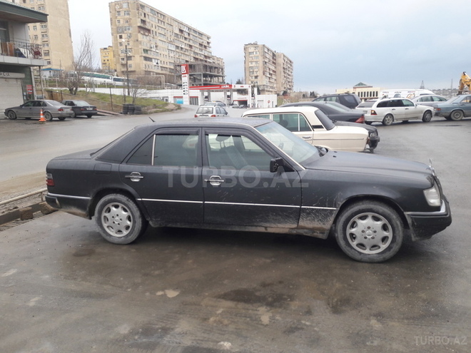 Mercedes E 200 1991, 250,000 km - 2.0 l - Bakı