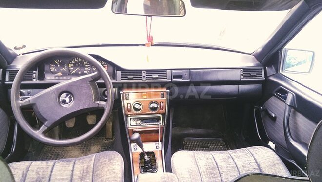 Mercedes E 230 1987, 244,583 km - 2.3 l - Xaçmaz