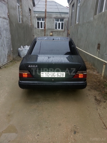 Mercedes E 200 1991, 320,000 km - 2.0 l - Bakı
