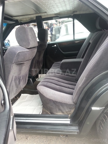 Mercedes E 200 1991, 320,000 km - 2.0 l - Bakı