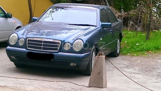 Mercedes E 300 1998, 250,000 km - 3.0 l - Bakı